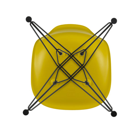Cadeira Eames DSR em Plástico / Base Preta